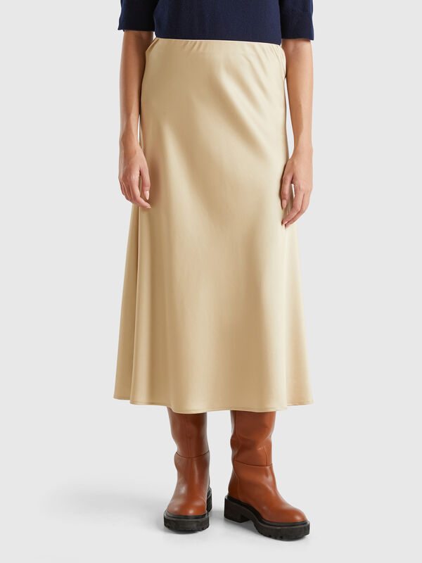 Flowy satin look skirt Women