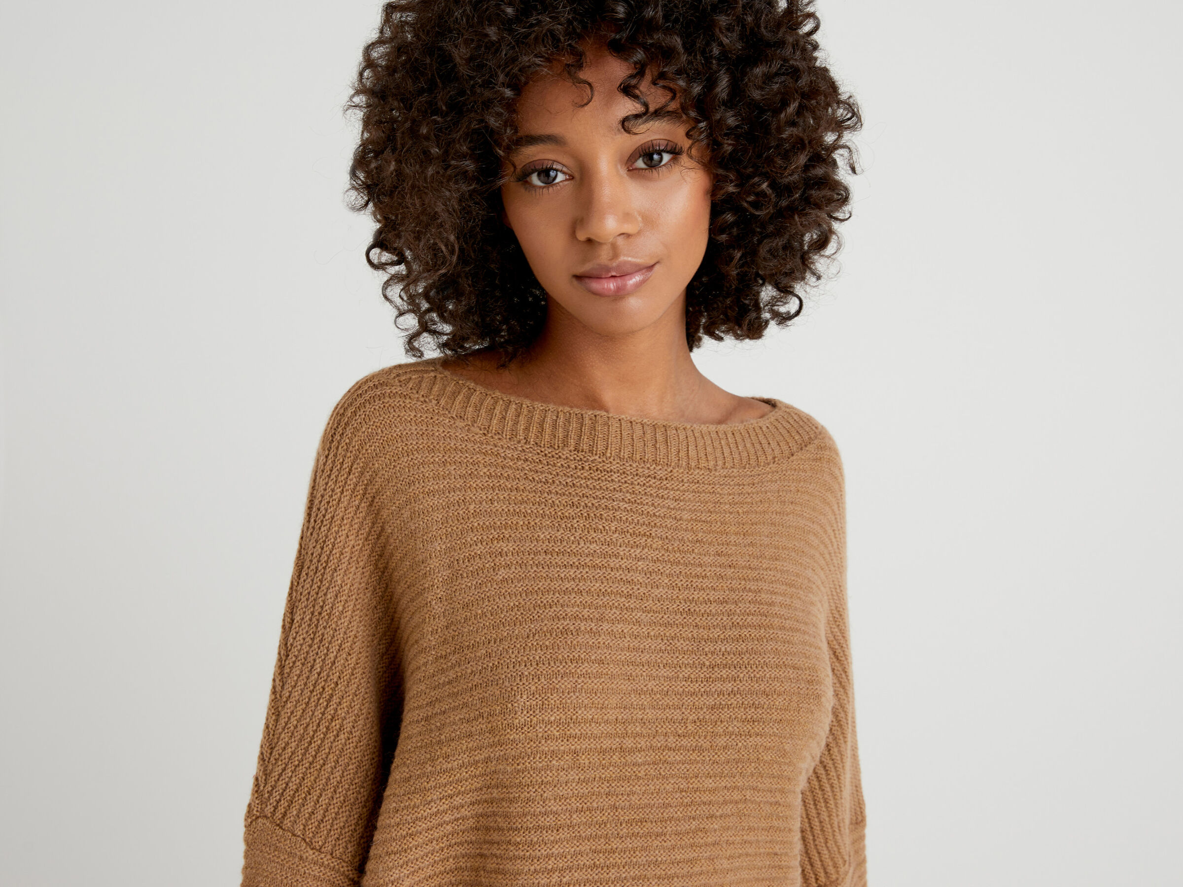 Boxy fit sweater in wool blend image number 3