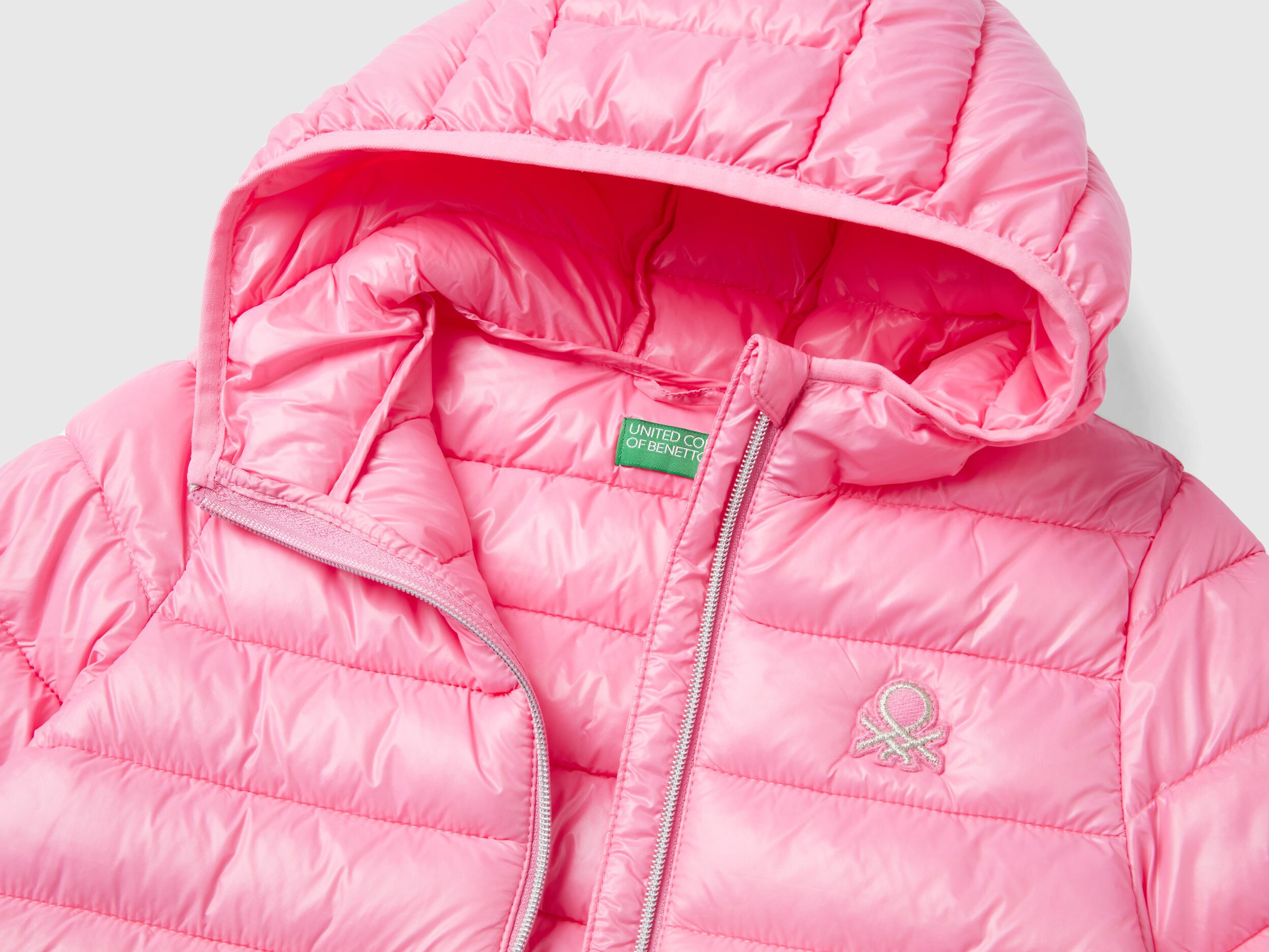 Pink puffer jacket australia sales