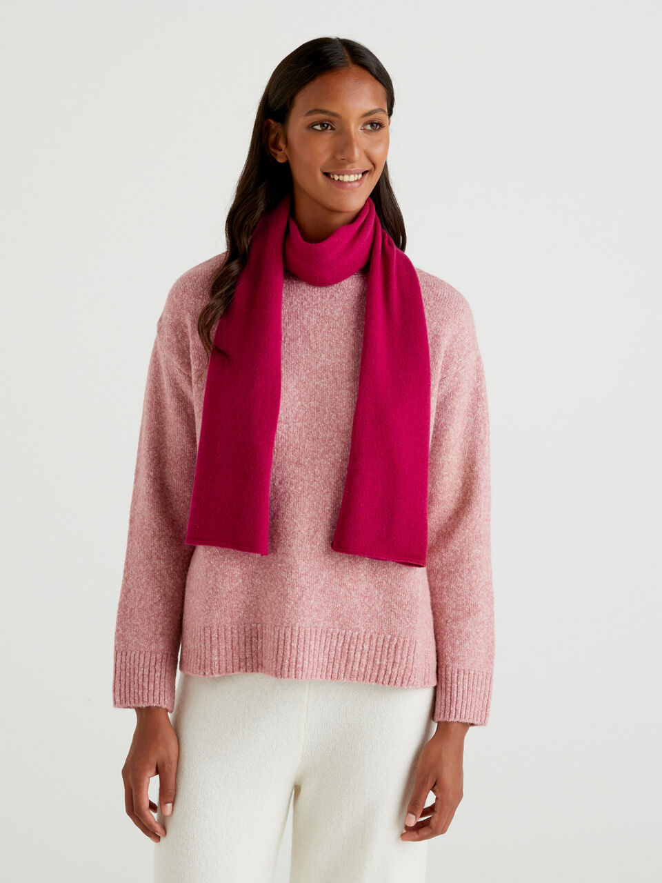 Classic scarf in pure cashmere image number 2