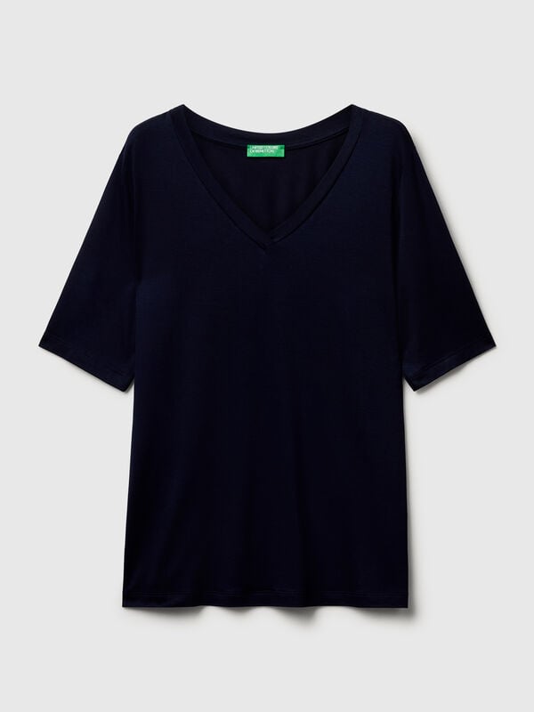 V-neck t-shirt in stretch viscose Women