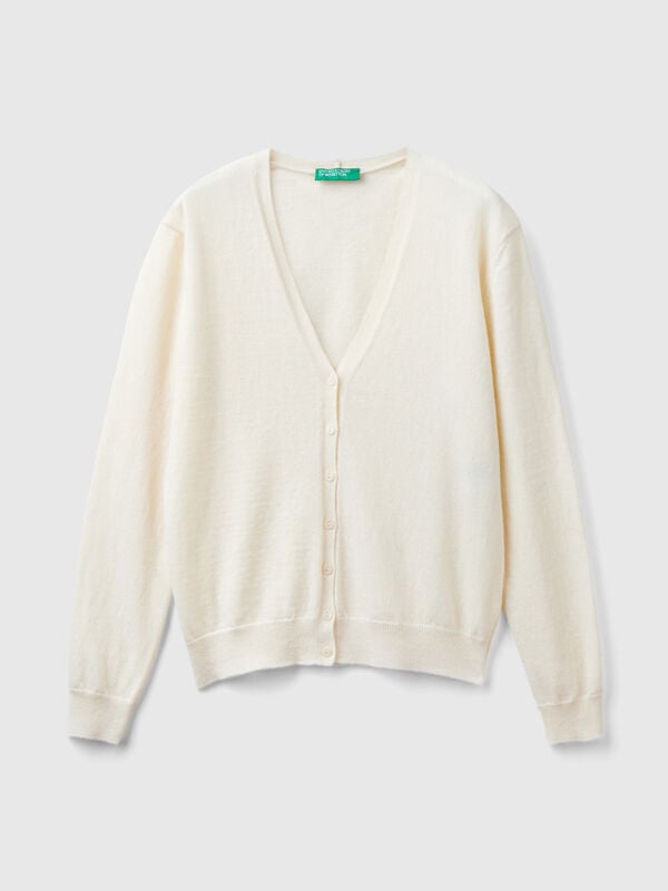 Creamy white V- neck cardigan in pure Merino wool Women