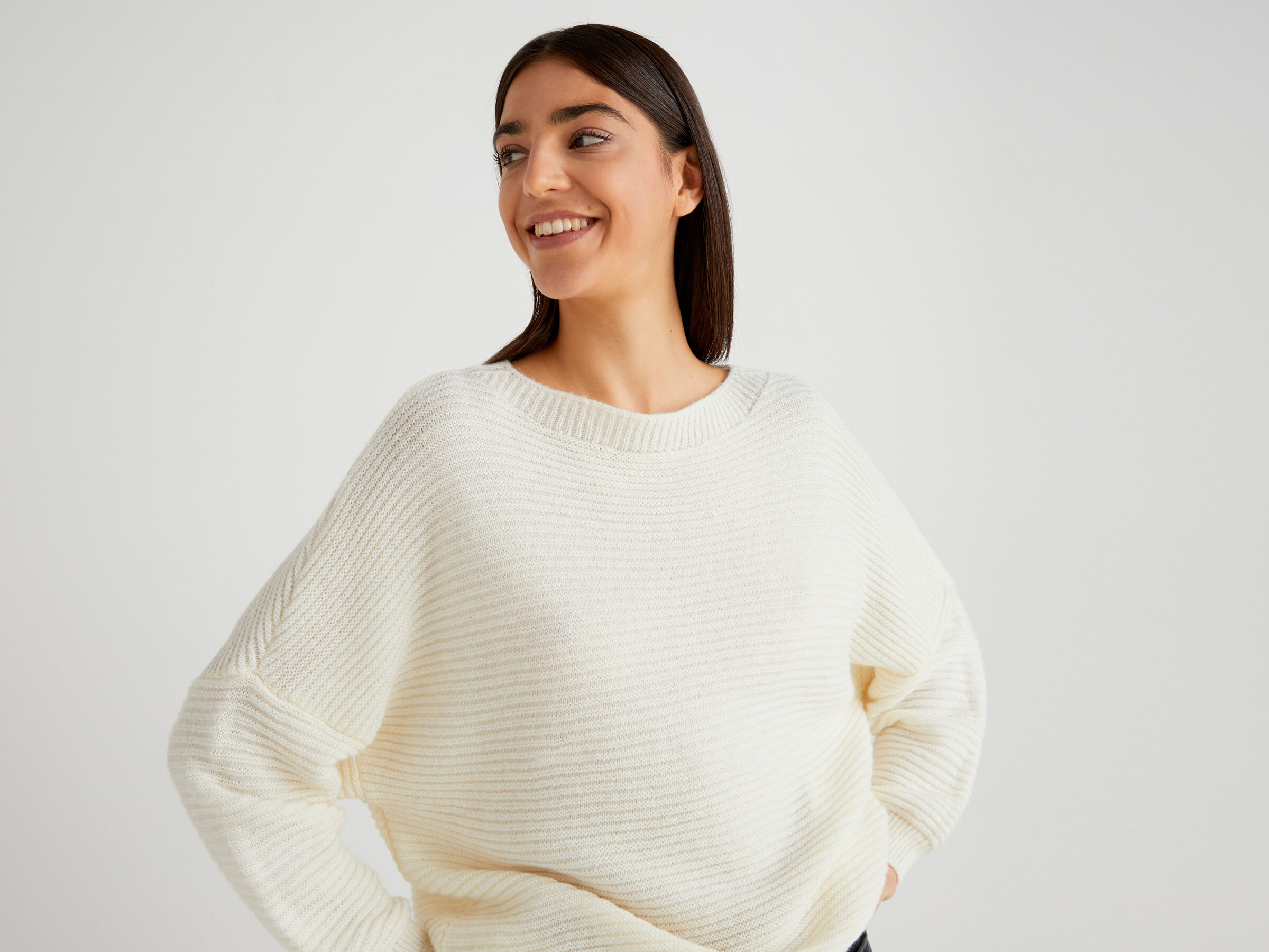 Boxy fit sweater in wool blend image number 3