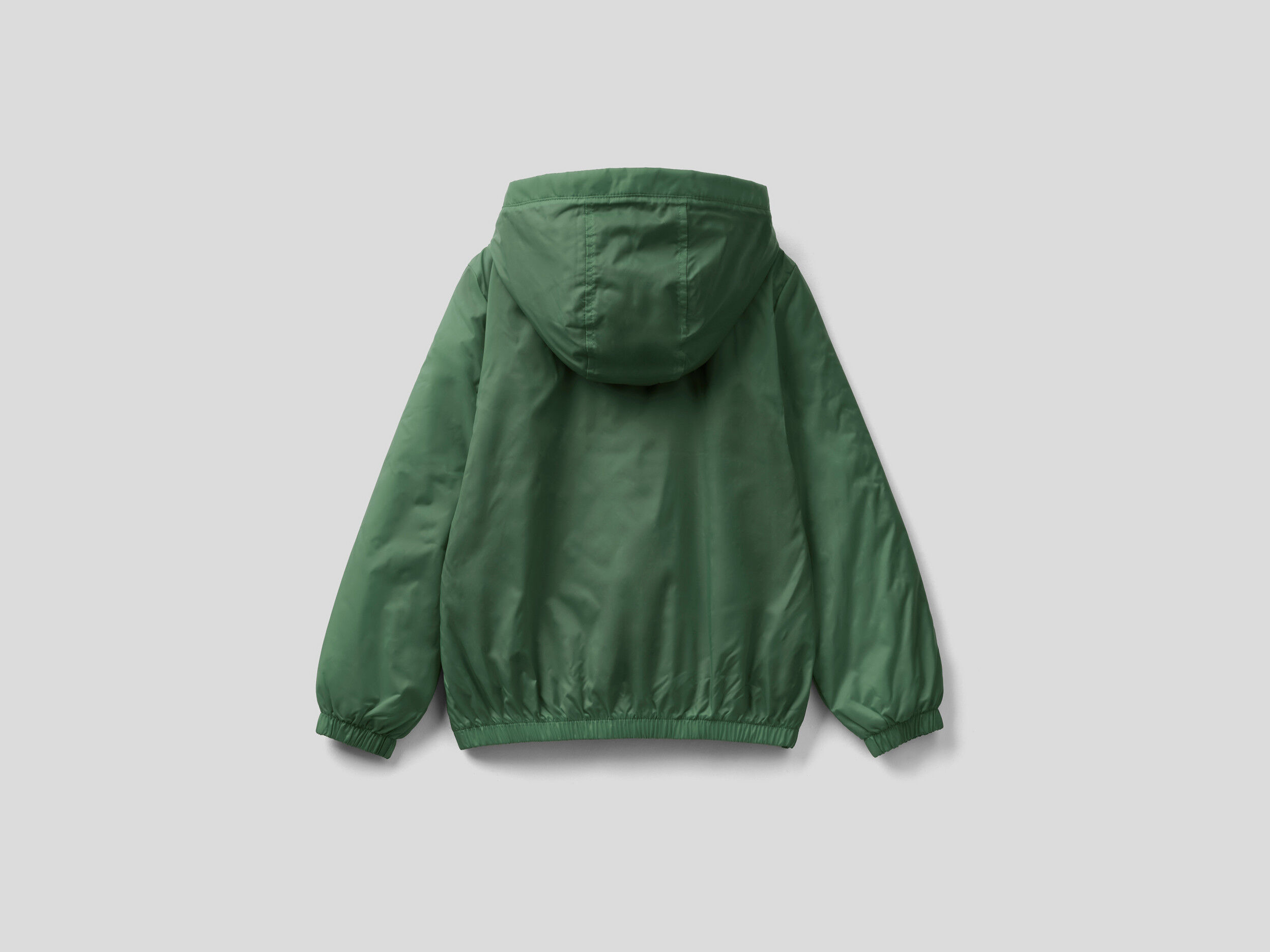 Jacket with zip and hood