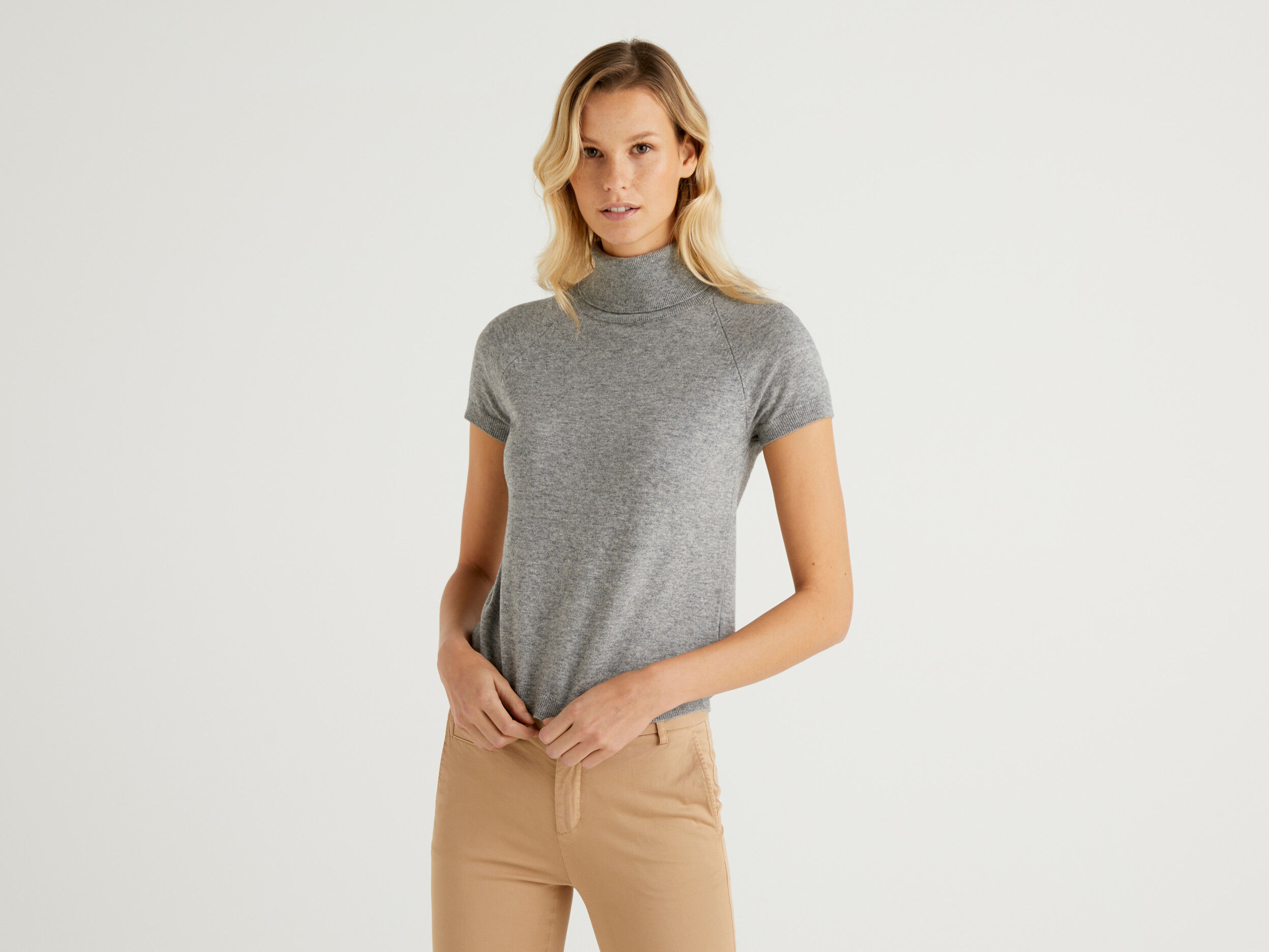Gray short sleeve turtleneck