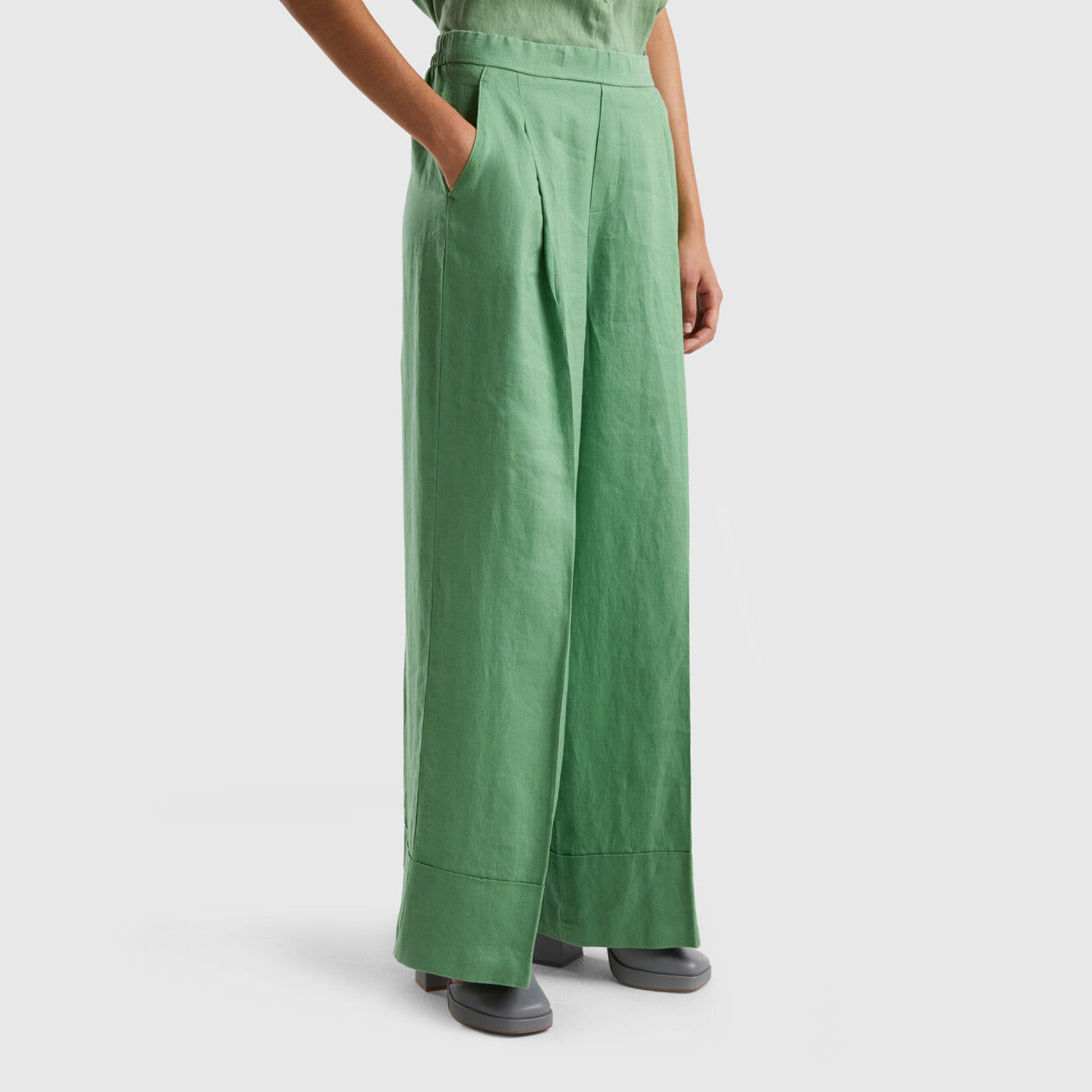 Palazzo trousers in 100 linen