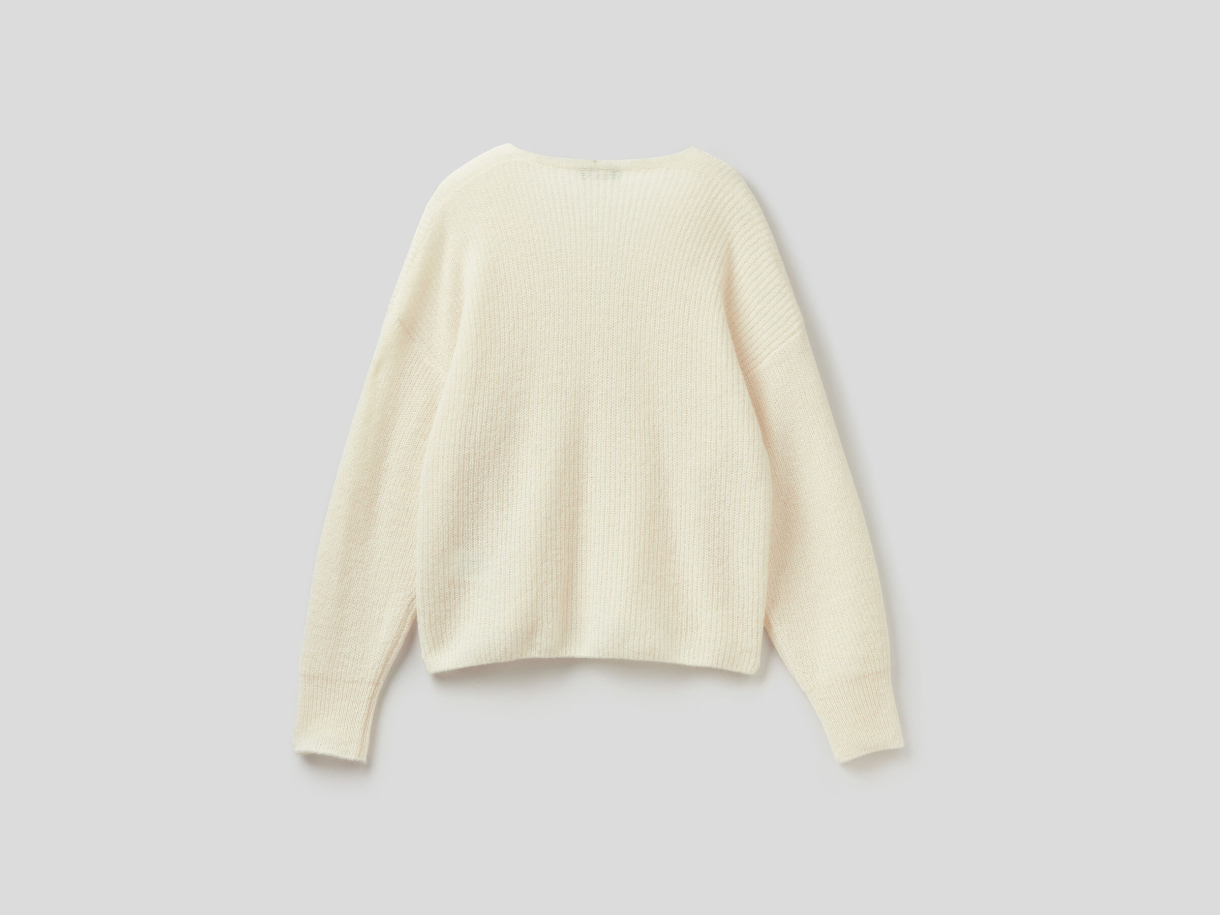 Boxy fit V-neck sweater image number 5