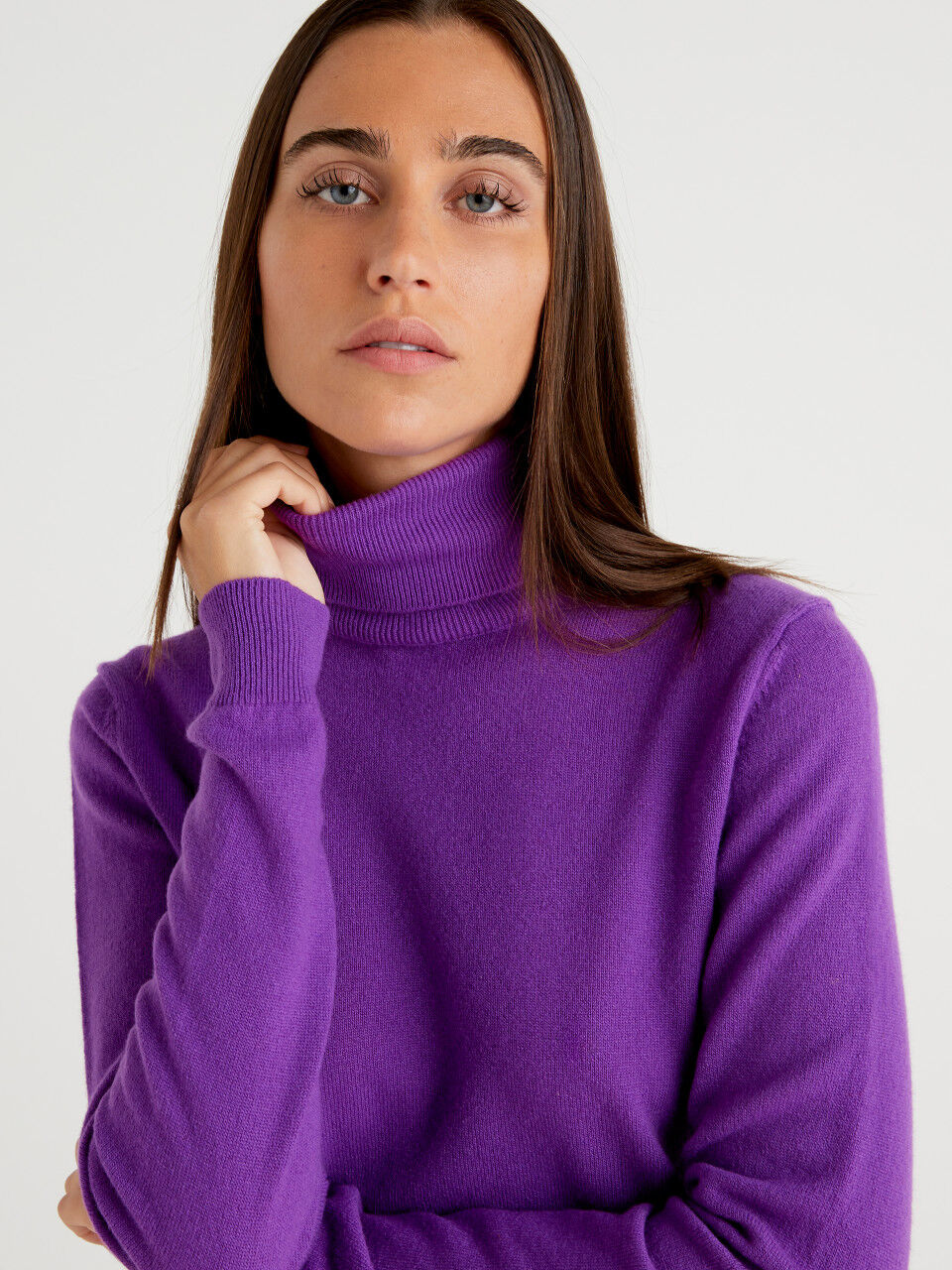 Purple turtleneck in pure Merino wool