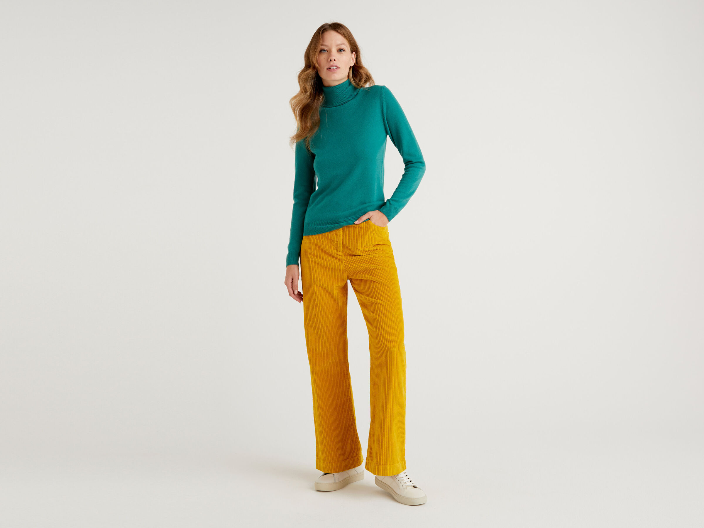 Turtleneck sweater in pure virgin wool image number 3