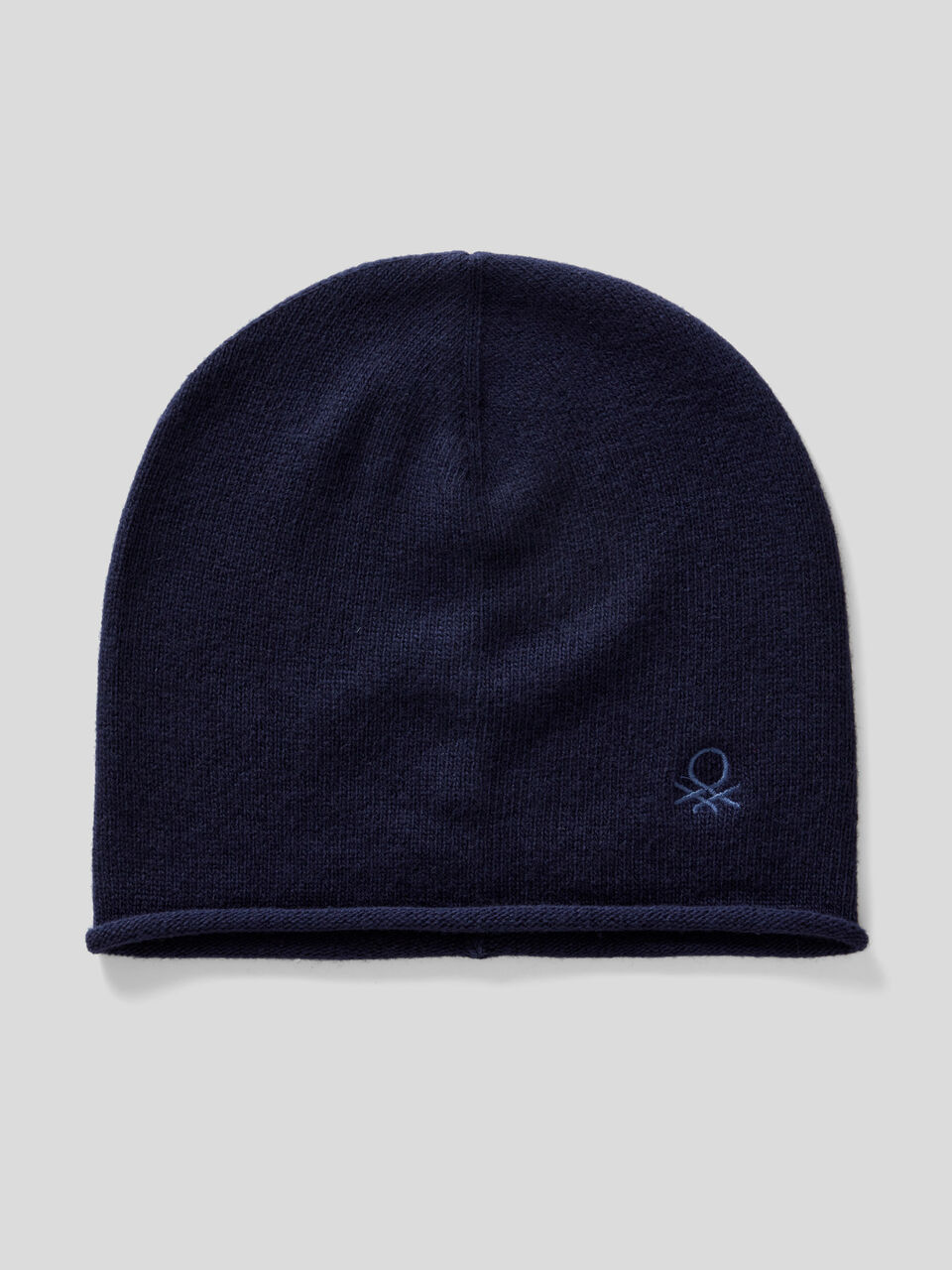 Hat in pure virgin wool image number 1