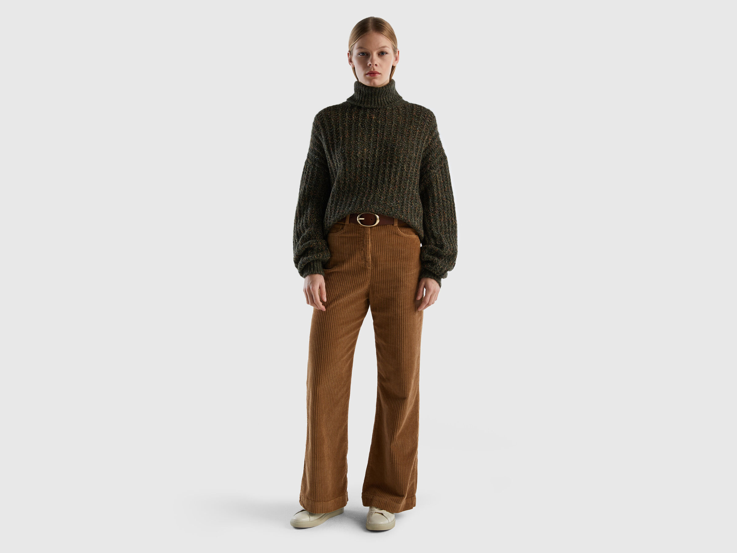 Wool blend turtleneck image number 3