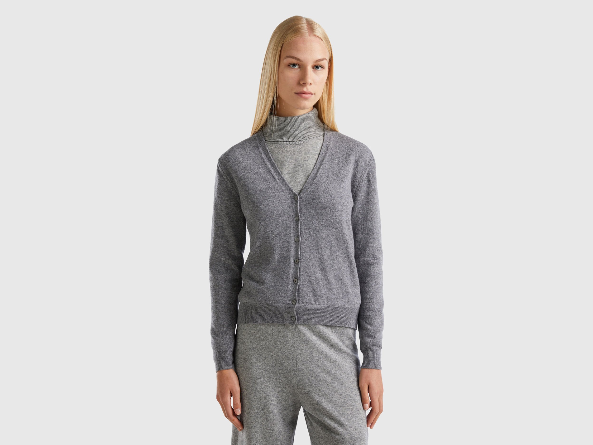 Gray v cheap neck cardigan