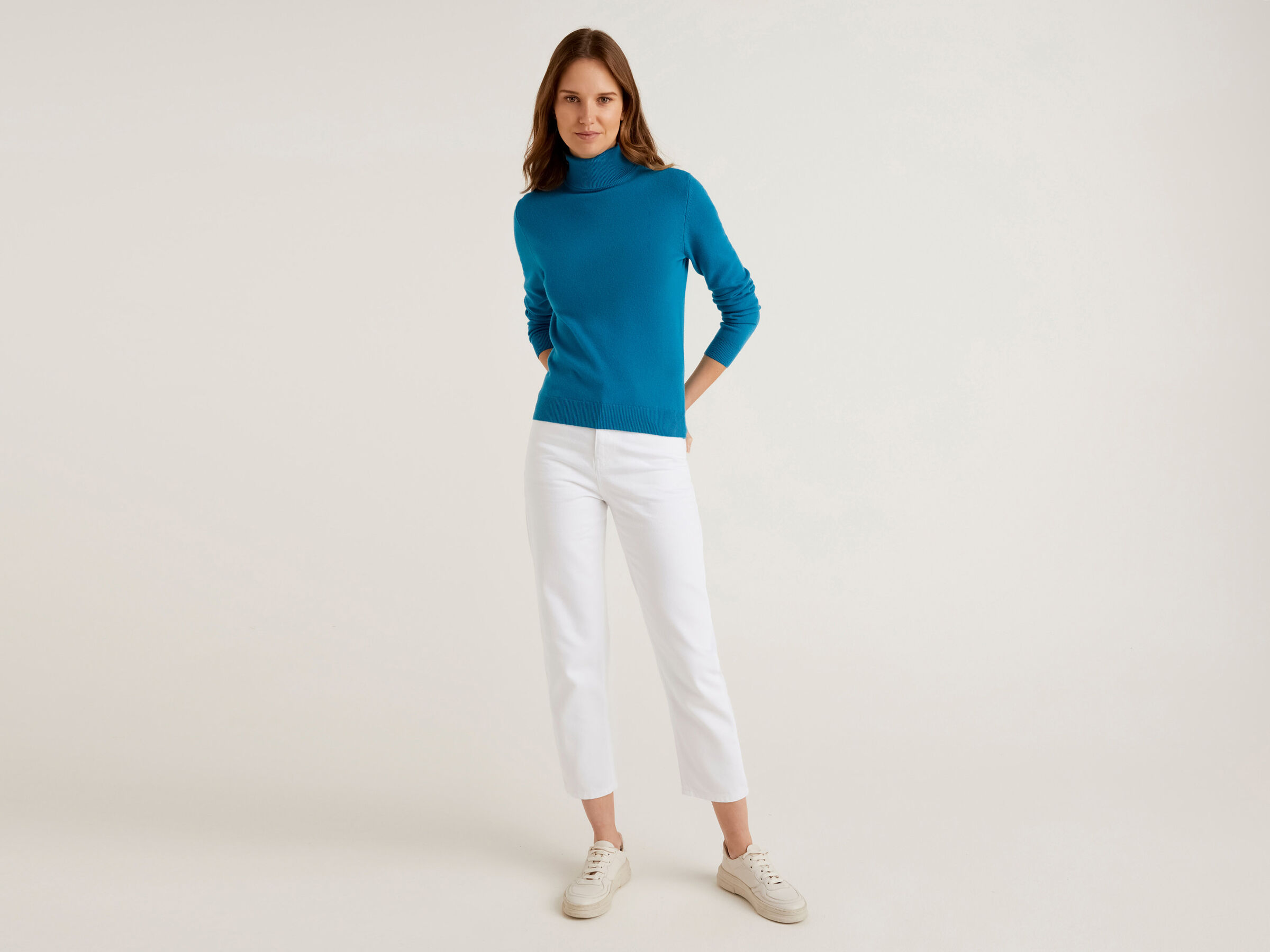 Turtleneck sweater in pure virgin wool image number 3