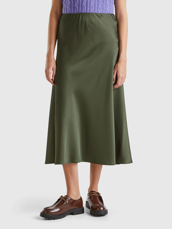 Flowy satin look skirt Women