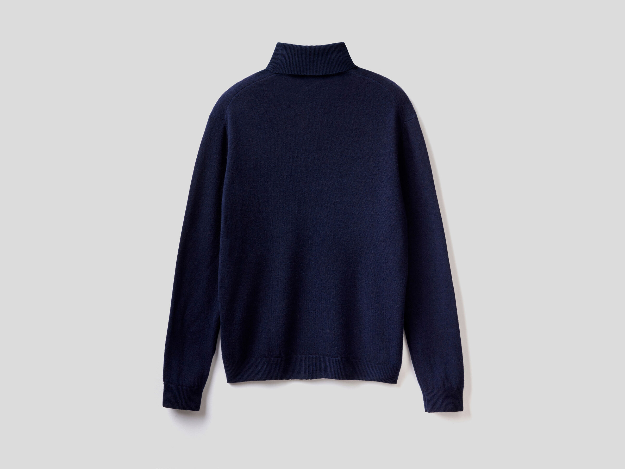 Turtleneck in pure virgin wool image number 6