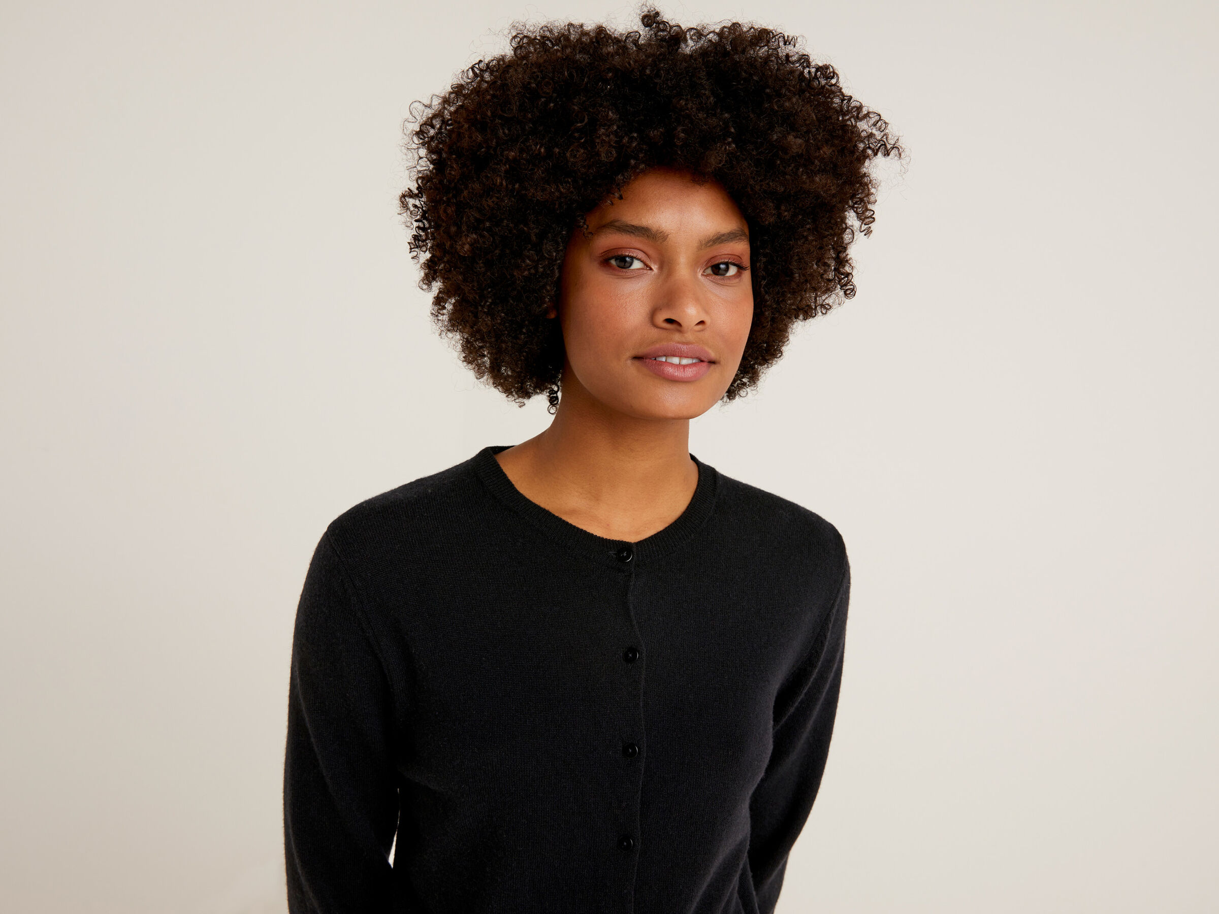 Crew neck cardigan in pure virgin wool image number 4