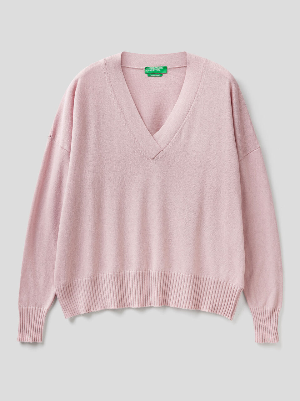 V-neck sweater in silk and cashmere blend image number 1