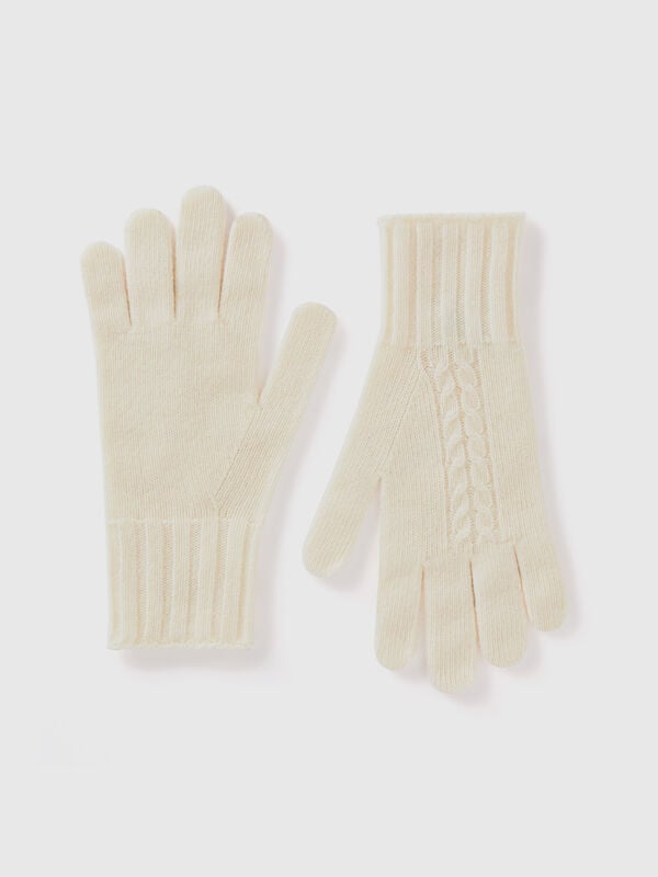 Gloves with cable knit Women