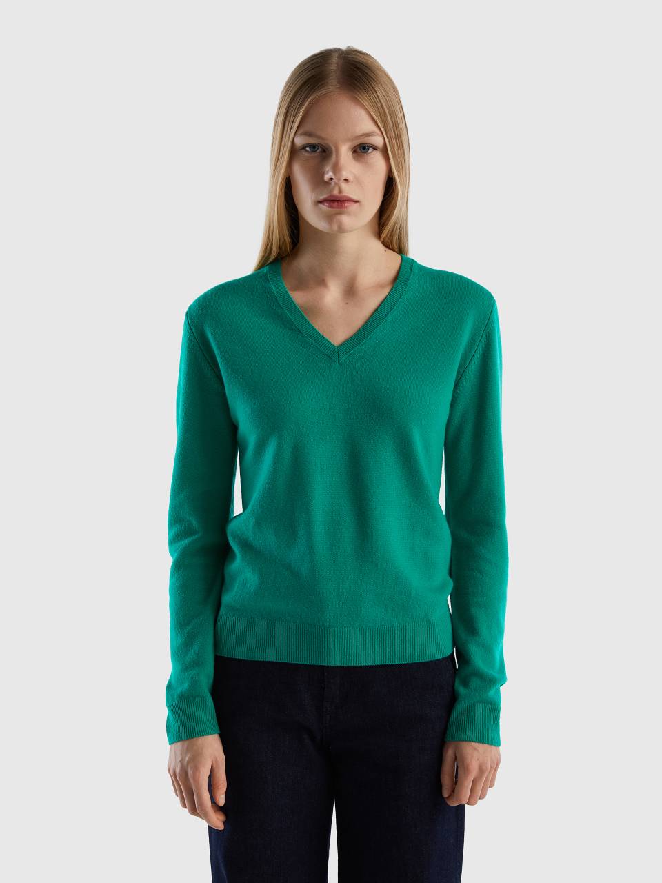 Green V neck sweater in pure Merino wool